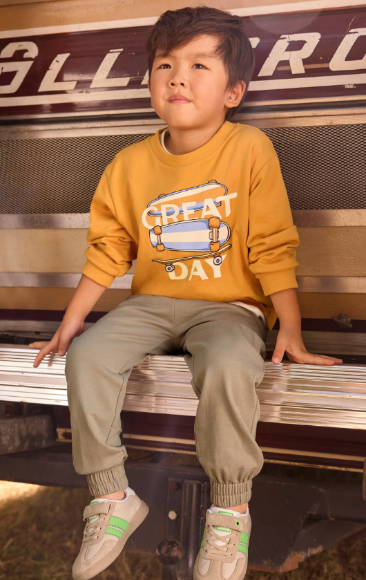 Conjunto sudadera con pantalón